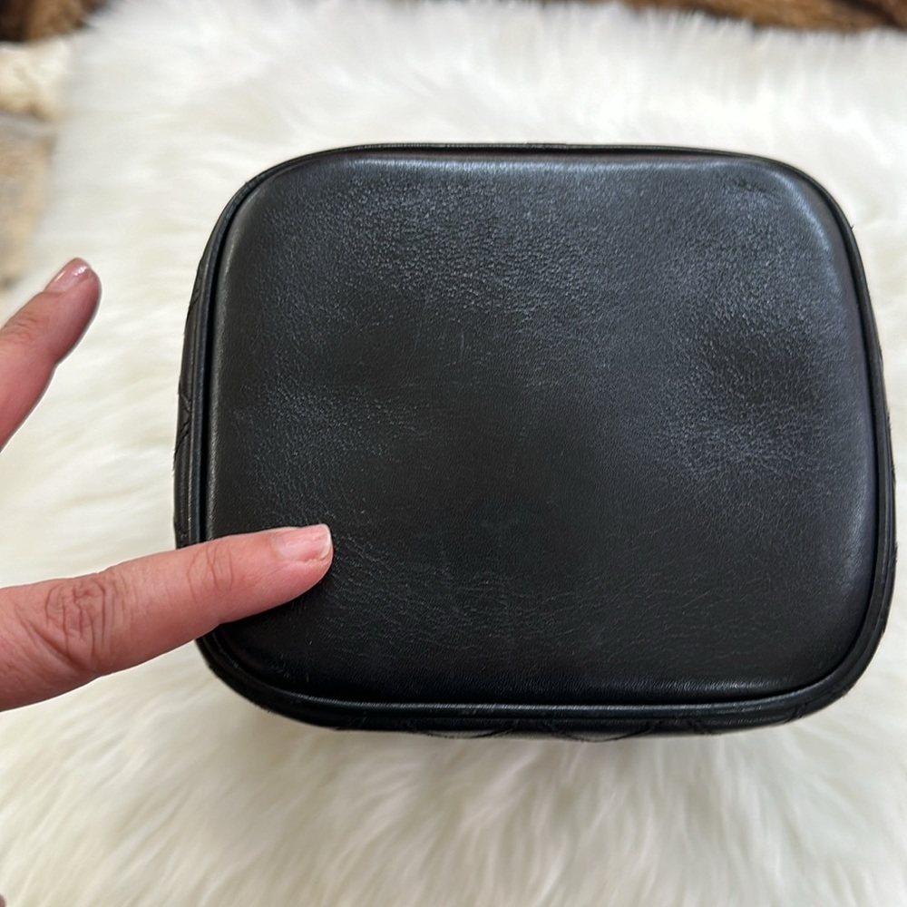 Chanel cosmetic case - Picture 15 of 16